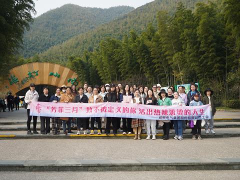 “青春如你，，，，，，，不被界说” —— 致敬活出热辣滚烫人生的你