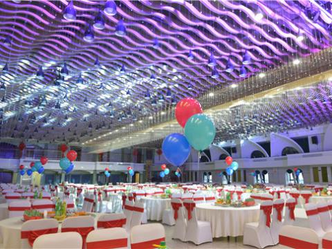 圣诞不“剩单”，，，等你来造——9001cc金沙以诚为本集团团委平安夜举行圣诞狂欢活动